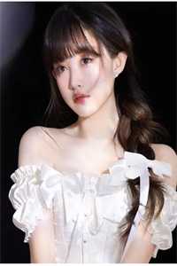被未婚妻绿了后，我娶了她死对头