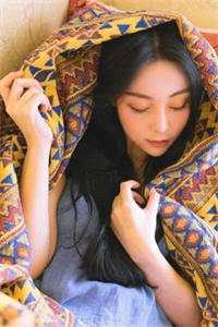 清明祭祖，女友坟前羞辱我穷