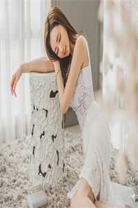 不爱穿衣服的男友一家