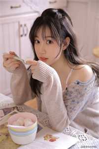 倚澜闲看一池星