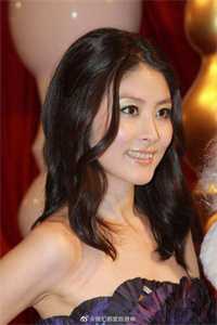 娶妻生子后，沉睡的未婚妻苏醒了