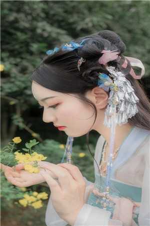 我本将心向遥遥