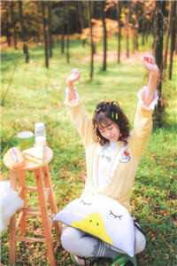 男朋友推迟婚礼后，我转身嫁给了首富