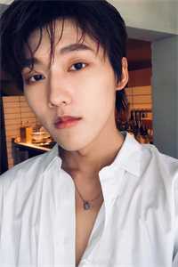 婴儿的我，获得大器晚成逆袭系统