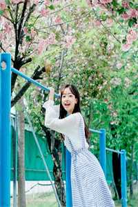 老公带女儿勇闯互联网擦边赛道后