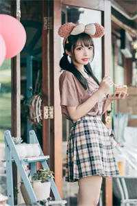 老公带女儿勇闯互联网擦边赛道后