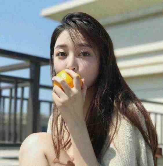 我净身出户当天，账户多出两千亿