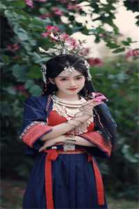 宫斗半辈子的我生了个人淡如菊的女儿