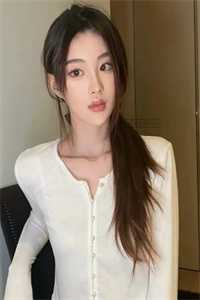 海盗袭港时，妻子在和白月光拍婚纱照