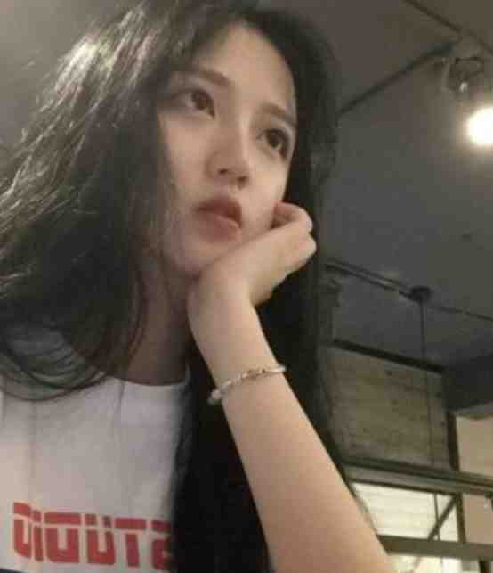 《养女火烧全家后，我回到收养她那天》(抖音热门)小说推荐完本_热门小说大全《养女火烧全家后，我回到收养她那天》(抖音热门)