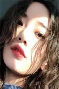 不装舔狗后，她踹了渣男嫁亿万总裁