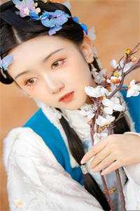 穿成黑莲花的炮灰姐姐
