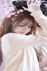 娘娘摆烂后，暴君日夜帮她宫斗