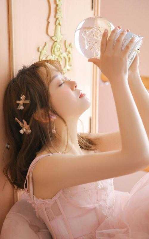 穿成了反派的贴身奶妈