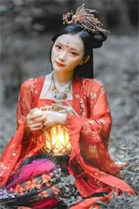 燕子归时春光正好