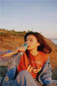 前任拒婚现场，京圈太子爷插队送婚戒