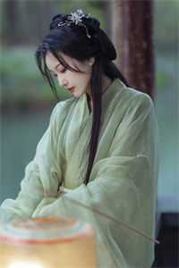 《错嫁太子爷惨死后，好孕的我换嫁他小舅狂赚千亿》(薄聿霜霜)小说全文免费阅读_免费小说全集《错嫁太子爷惨死后，好孕的我换嫁他小舅狂赚千亿》薄聿霜霜