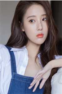 女儿手术差四千，老公却在给青梅挑百万项链
