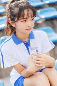 出国后，妻子为白月光生孩子