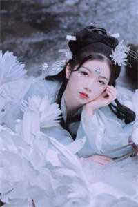 老公前女友的猫给我女儿喂奶