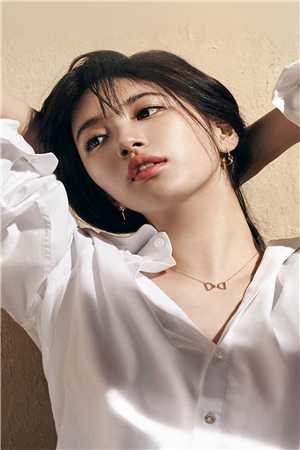穿成炮灰宫妃，娇娇诱他上位