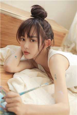结婚前一天，男友和女同学在婚房练手