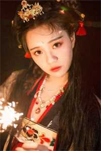 被表妹抢走婚事后，我成了皇后