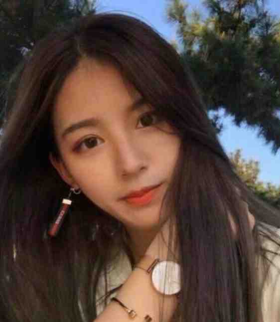 《儿子送我金婚礼物，我反手砸了他婚房》(小薇吴逊)完结的热门小说_完本小说《儿子送我金婚礼物，我反手砸了他婚房》(小薇吴逊)
