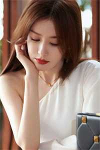 妻子纵容她的情夫抢我四合院后，我去妻留子
