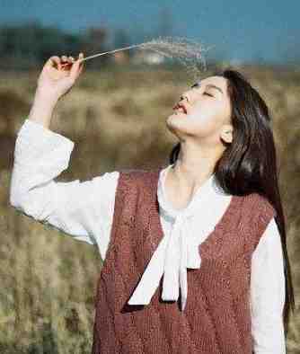 看见弹幕后，我卷死系统夺运男友