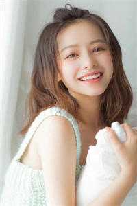 升学宴恩师女儿利用邪术想让我当替罪羊，重生一世我选择自首