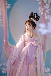 重生后姐姐非要参加泳池派对