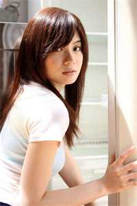 为给小秘书狗出气，老公父子把临产女儿绑上蹦极台