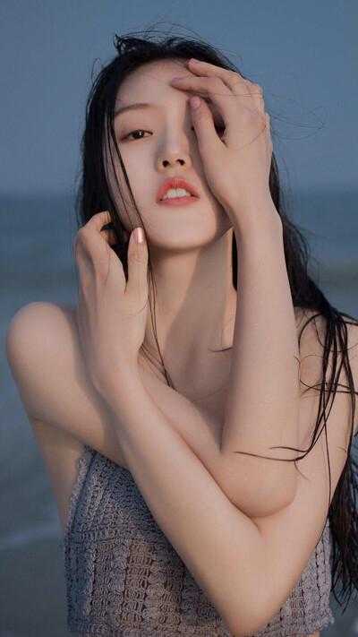 回国后，我成了替身